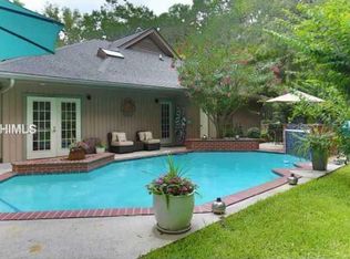 4 Dahlgren Ln, Hilton Head Island, SC 29928