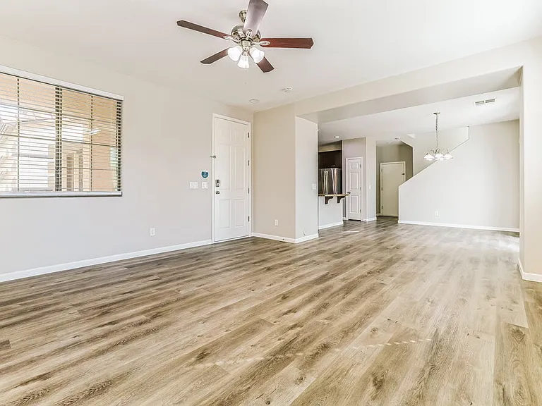 3809 E Santa Fe Ln — Photo 5