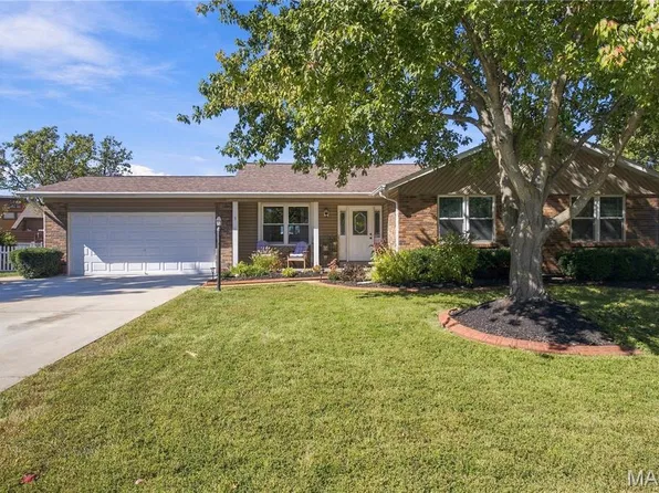 733 Cedar Glen Dr, Weldon Spring, MO 63304
