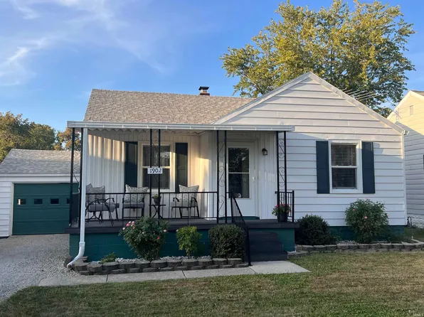 1902 E 21st St, Muncie, IN 47302