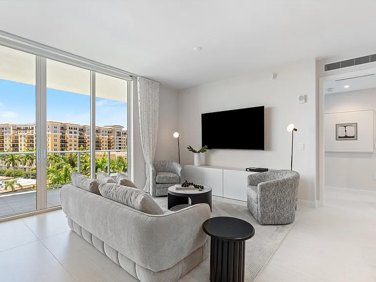 220 SE Mizner Blvd #604 — Photo 4