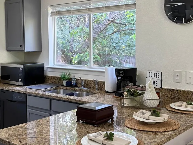 7306 Huntwood Cir — Photo 16