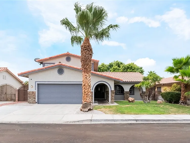7425 Copper Crown Ct — Photo 1