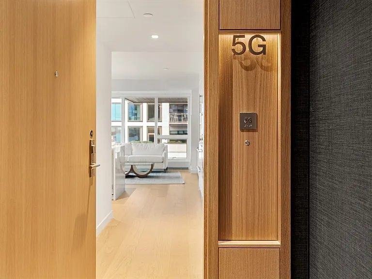 150 Seaport Blvd #5G — Photo 2