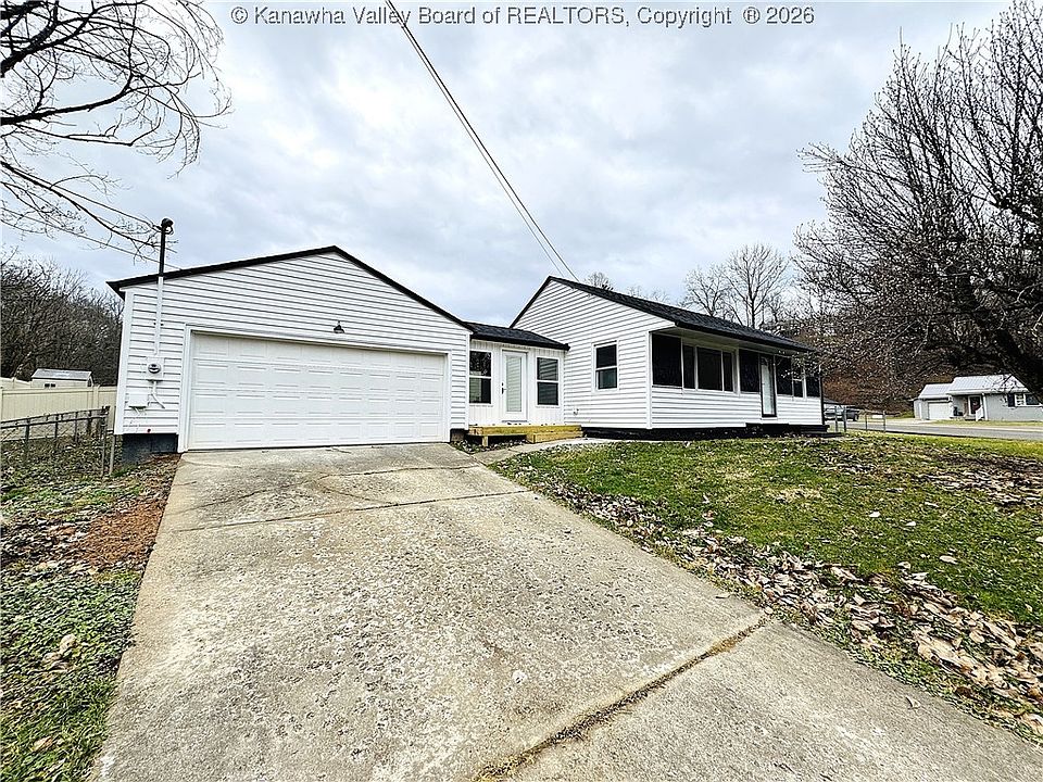 1st image of 101 Riverview Dr