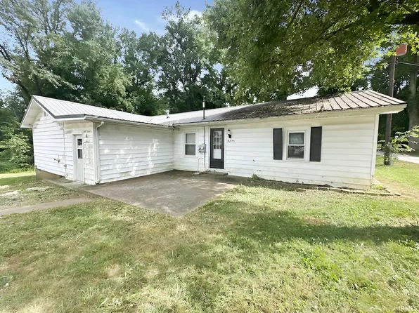 6855 Lakeside Ln, Evansville, IN 47712