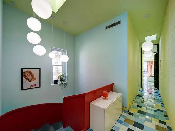 290 Bleecker Street image 24 of 29