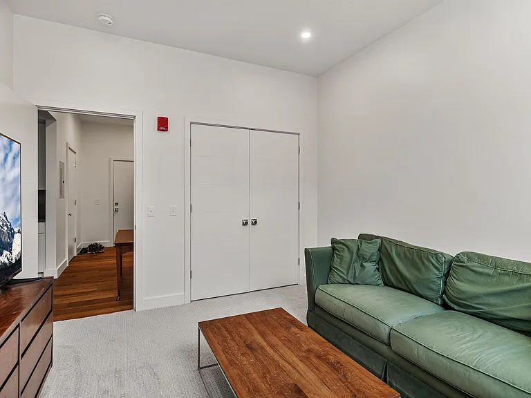 131 Main St #2 — Photo 9