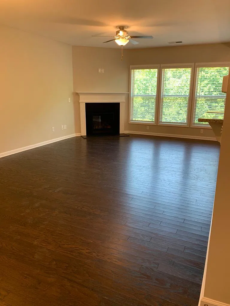 1319 Elderwood Way — Photo 3