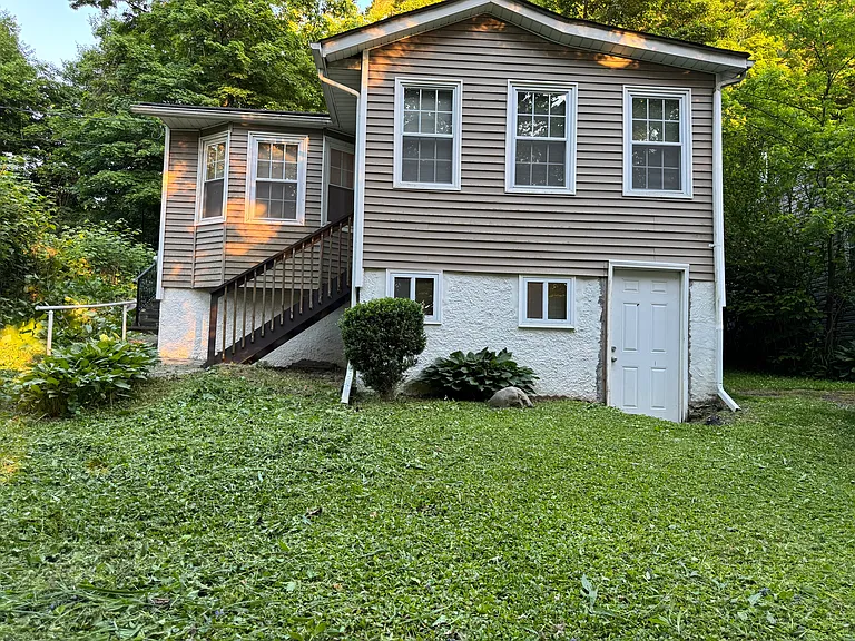45 Sylvan Trl — Photo 1