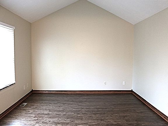 5th image of 2162 Birdfoot Ln