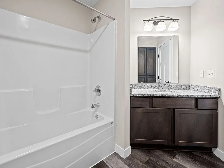 527 Meadow Ln — Photo 20