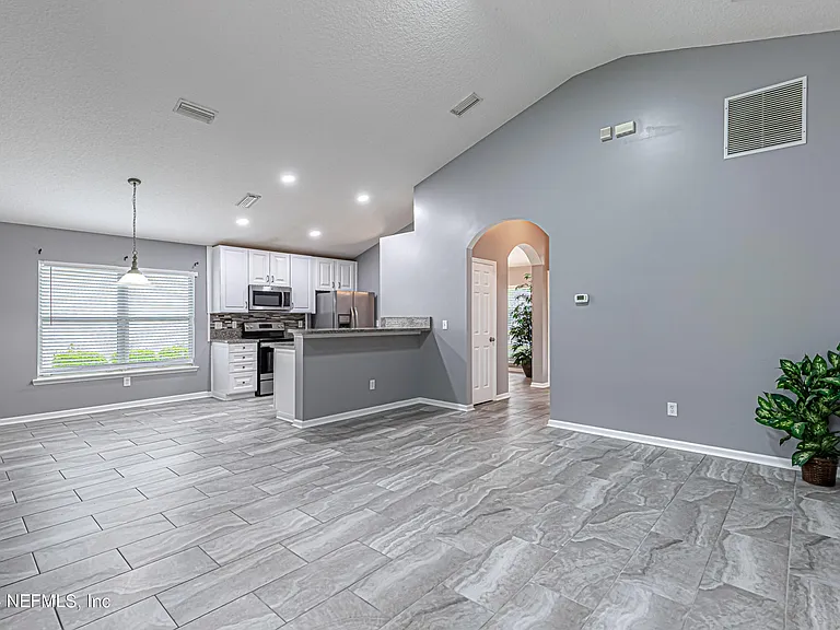 2243 Trailwood Dr — Photo 21