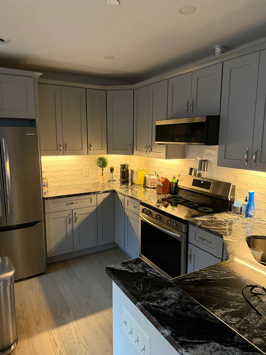 Building Photo - 209 Endicott St #2