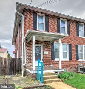 13 S Custer Ave, New Holland, PA, 17557
