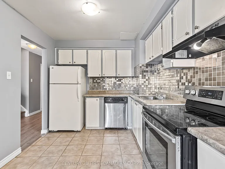 500 Osgoode Dr #20 — Photo 9