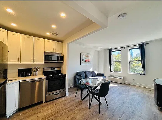 45 West 81st Street #8D