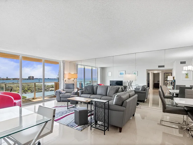 5440 N Ocean Dr #505 — Photo 2