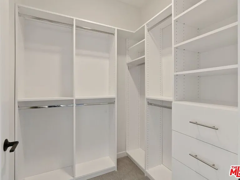 1050 S Grand Ave #1001 — Photo 10