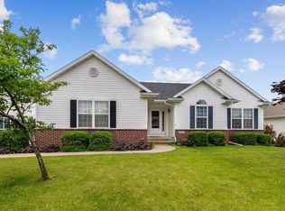 1865 Valentine Dr, Marion, IA 52302