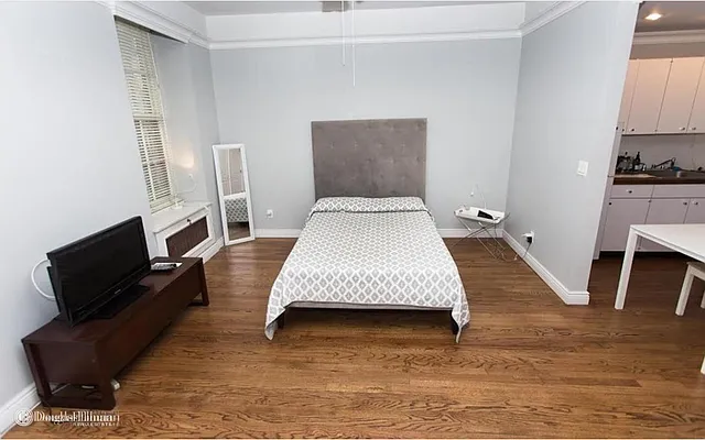 Rented by Douglas Elliman | media 9