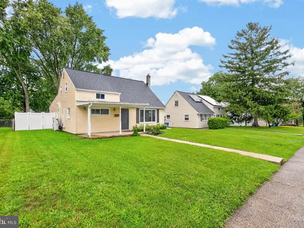 352 W Walnut St, Pottstown, PA 19464