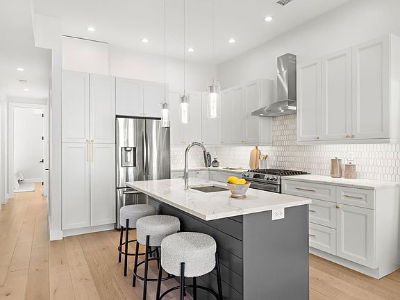4th image of 2602 Palisade Ave Floor 2