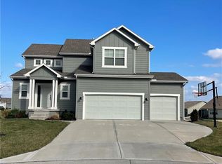 4417 SW Tanzanite Cir, Lees Summit, MO 64082