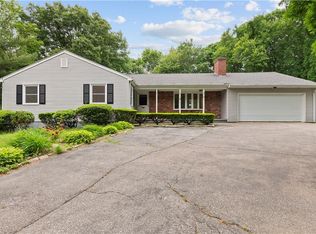 9 Ledge Rd, Lincoln, RI 02865