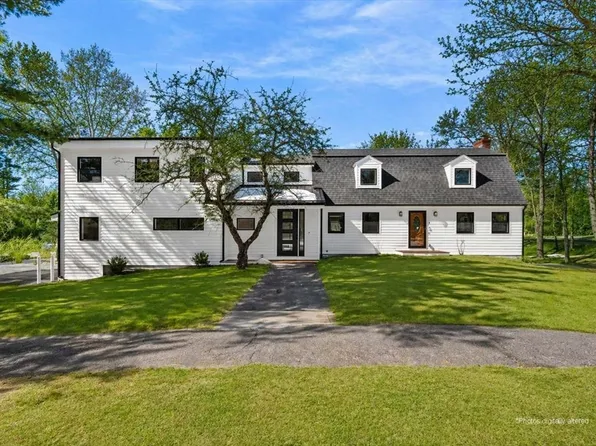 1 Maureen Rd, Lexington, MA 02420