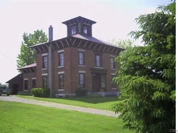 356 Dillenbeck Rd, Little Falls, NY 13365