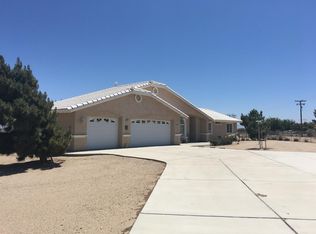 8921 Tumbleweed Rd, Phelan, CA 92371