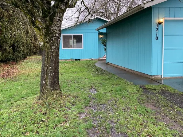 3210 S E Ct, Springfield, OR 97478
