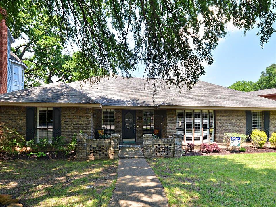 1st image of 2304 Bradwood Ct