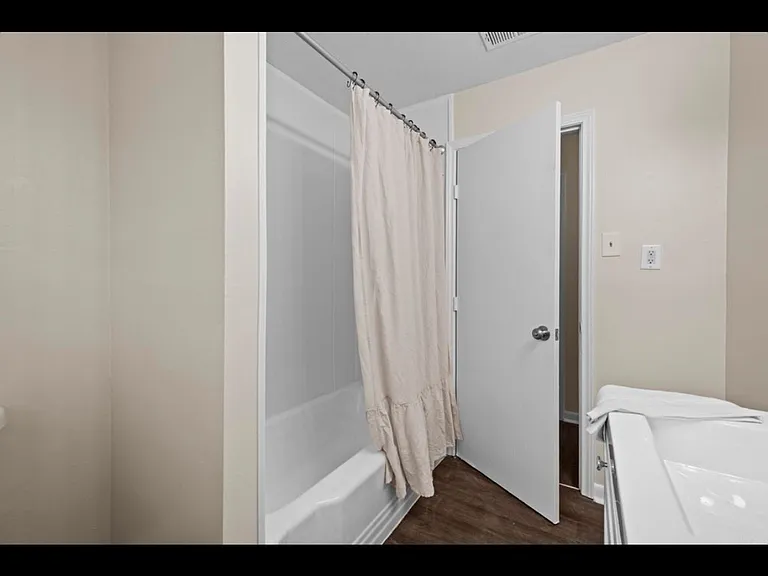 1701 N Mississippi St — Photo 8