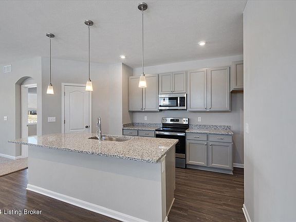 3rd image of 180 Harvest Moon Ct #221A