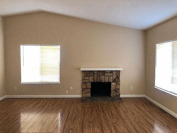 3rd image of 1263 Valley Meadows Dr