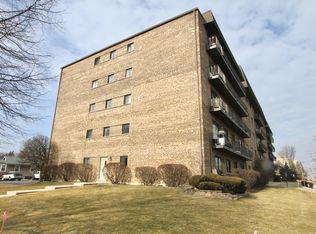 960 S River Rd APT 503, Des Plaines, IL