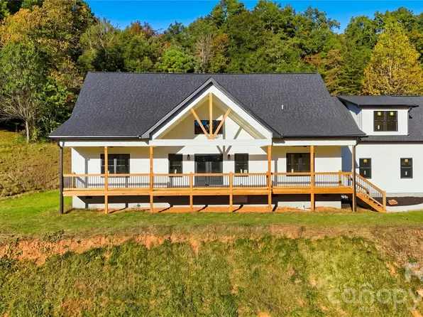 431 Tahlfield Rd, Sylva, NC 28779