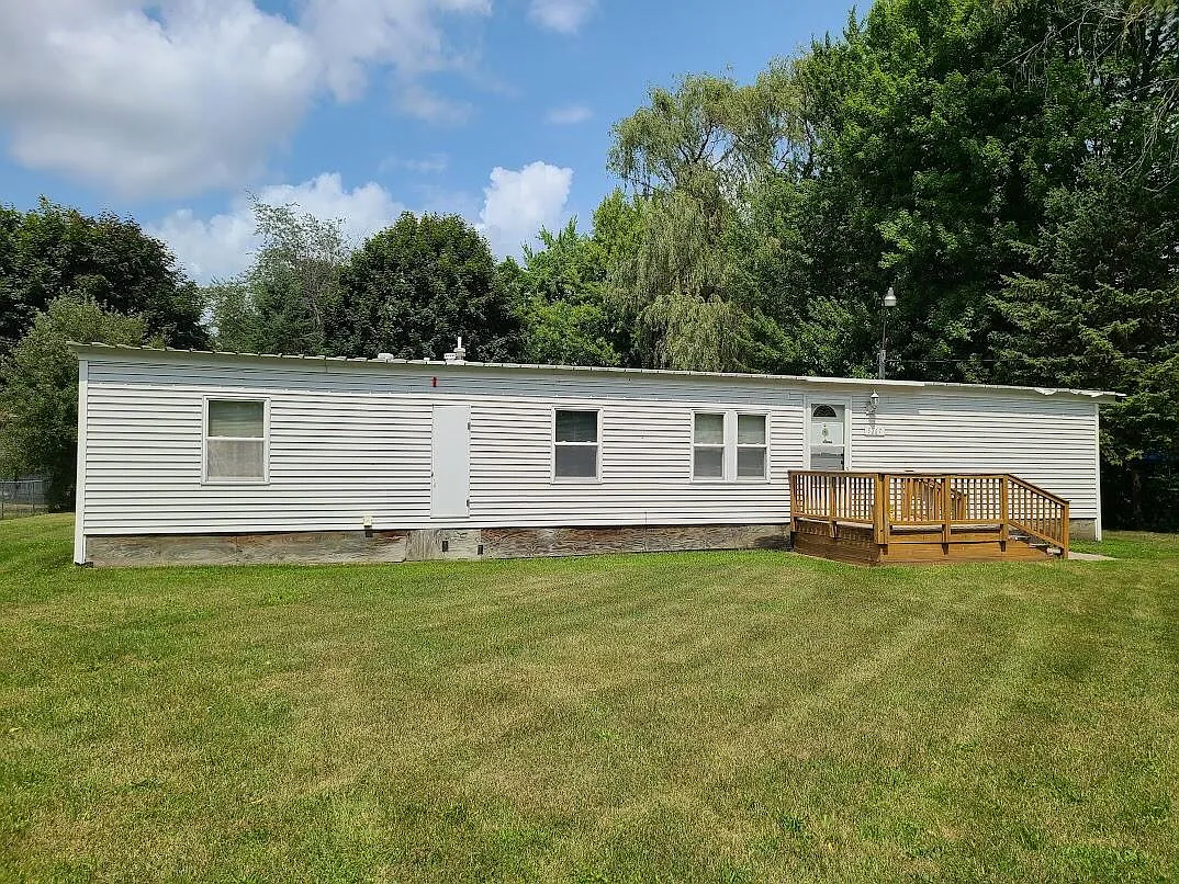 5267 E Broadway Rd photo 1