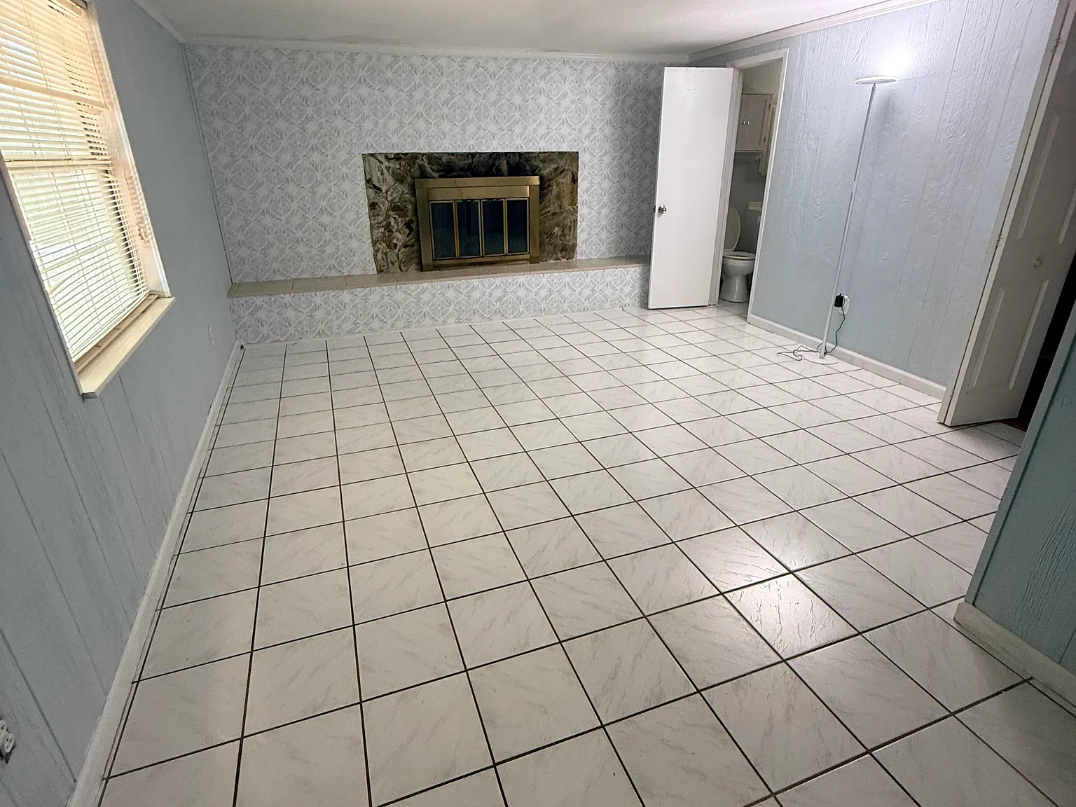 3 bed, 1600 sqft, $3,200 — Photo 4