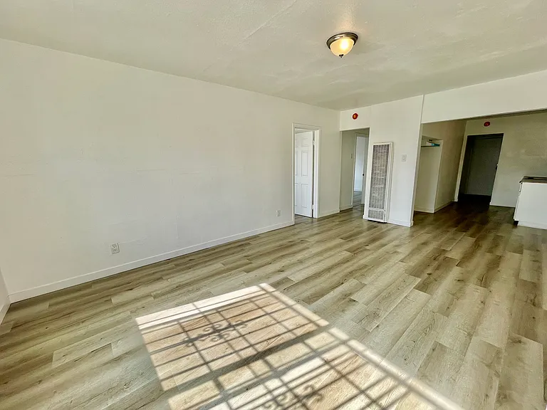 1861 Orange Ave — Photo 3