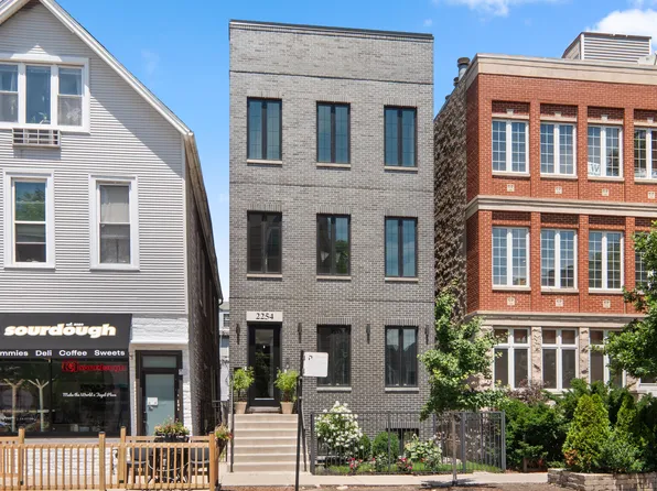 2254 W Roscoe St #1, Chicago, IL 60618