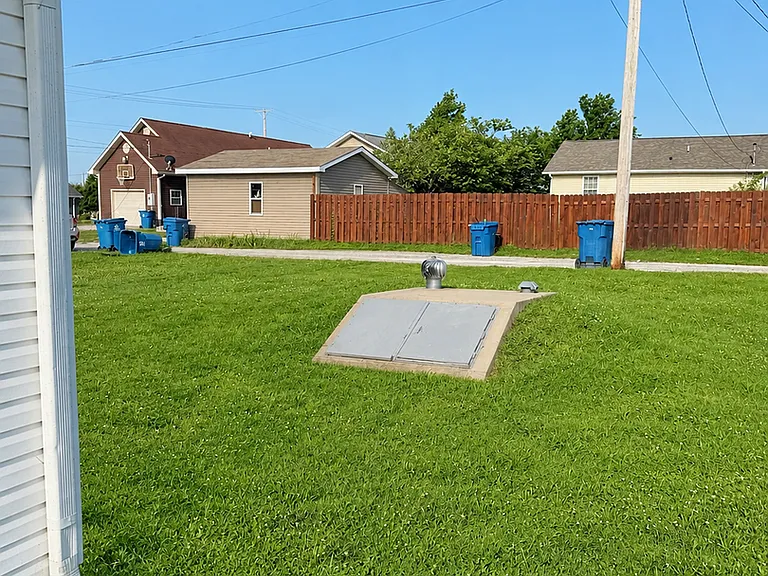 2324 Kentucky Ave — Photo 3