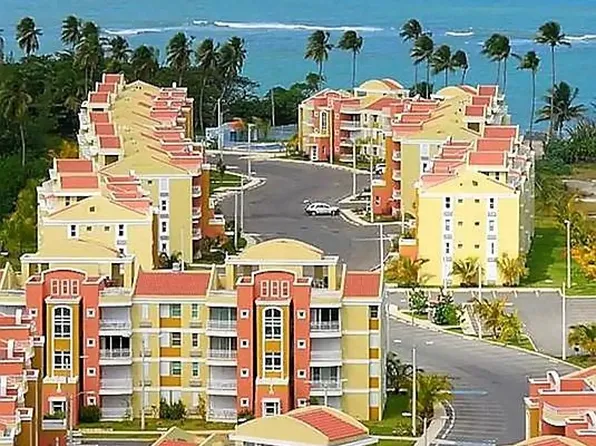 J100 Villas Del Mar Bch, Loiza, PR 00772