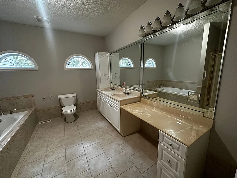 742 Old Sulphur Springs Rd — Photo 31
