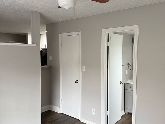 5th image of 727 S Mills Ave APT 4
