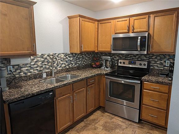 3rd image of 13775 Post Oak Ln