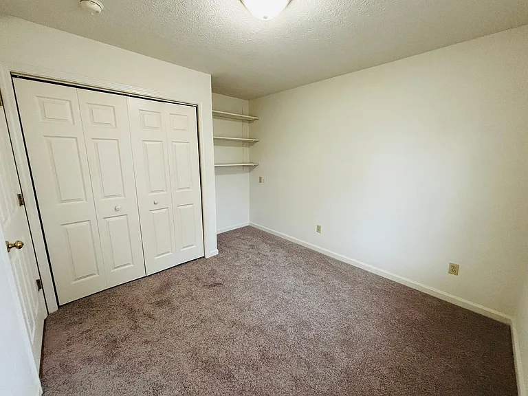 105 Majestic Dr — Photo 2