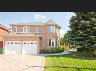 60 Hollybush St, Brampton, ON L6R 1A6